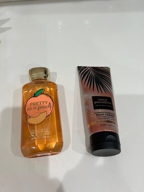 Bath & Body Works Pretty as a Peach Shower Gel — Peach & Gold Accents